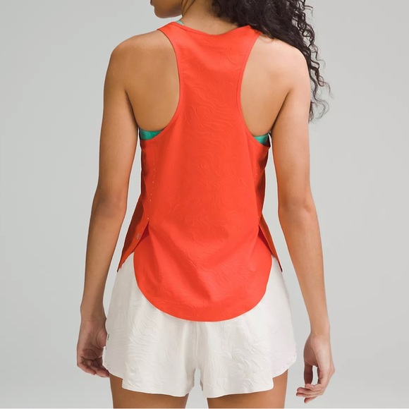 NWT Lululemon Lightweight Stretch Run Tank Top. Airflow - Picture 2 of 8